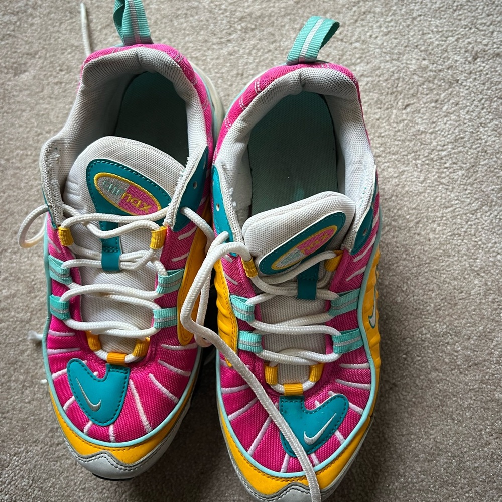 Nike Pink and Yellow Women’s Sneakers - Picture 4 of 9